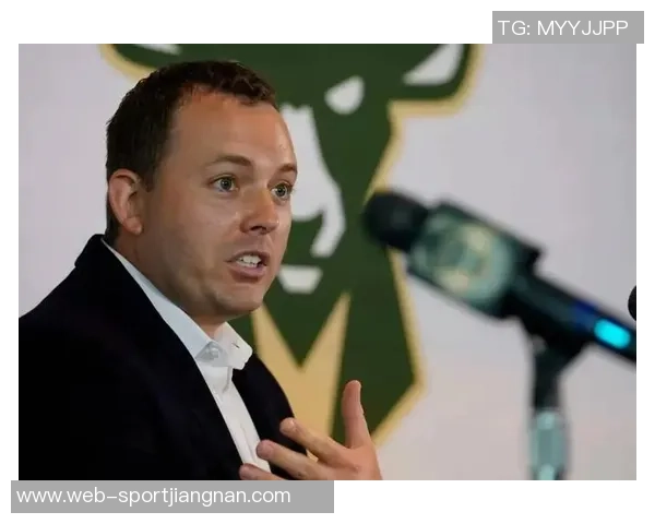 媒体人透露华子欲重签康利薪资按天计算晚签影响工资帽有限 媒体人透露华子欲重签康利薪资按天计算晚签影响工资帽有限